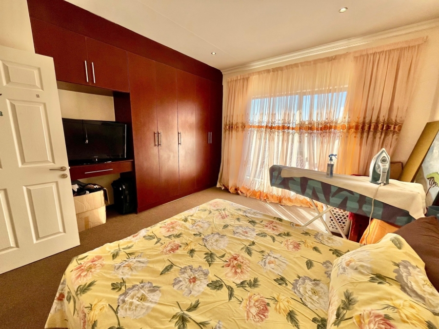 4 Bedroom Property for Sale in Safari Gardens North West